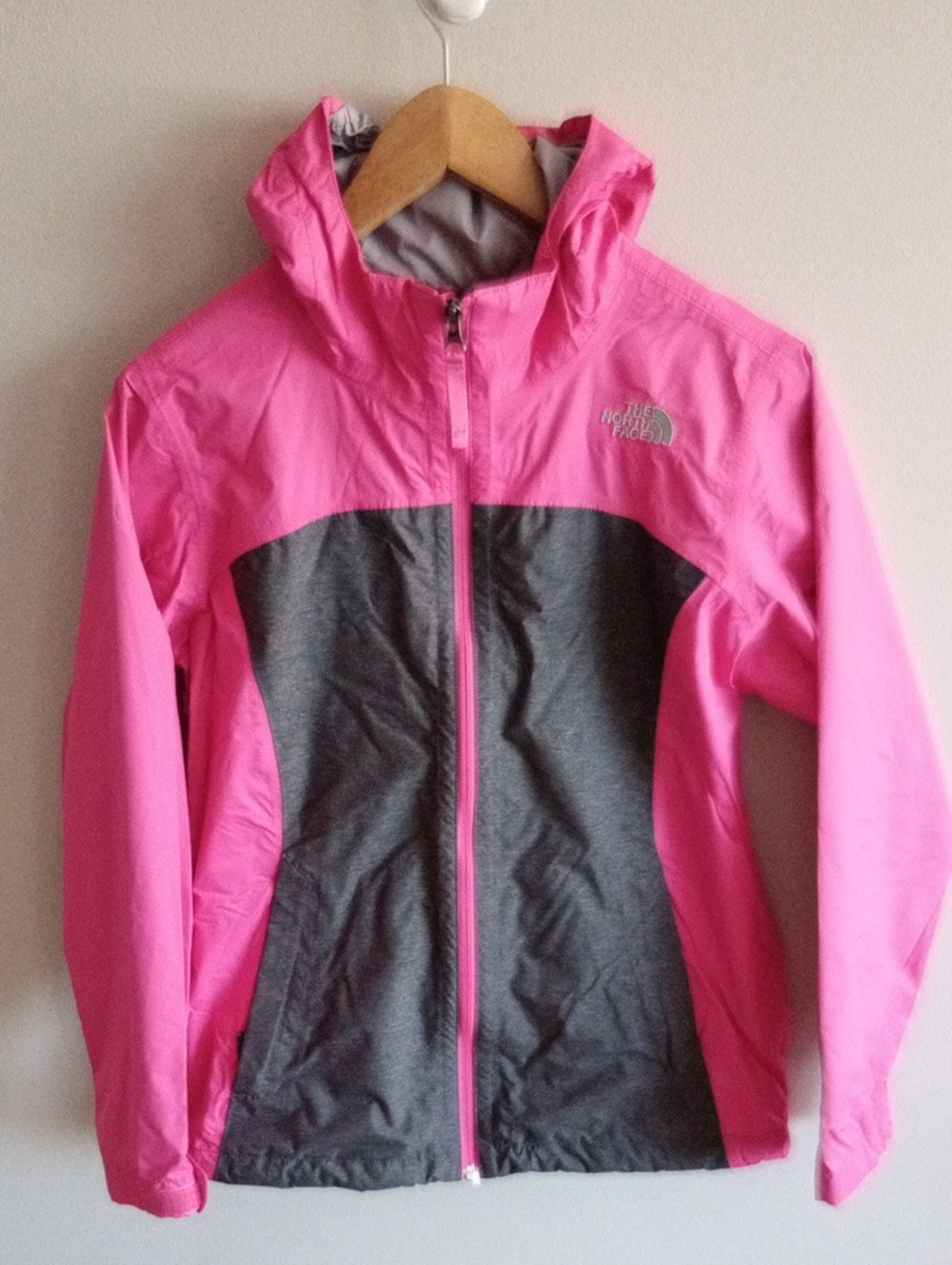 The North Face Girls Pink and Gray Hooded Dry Vent Rain Jacket Size Large